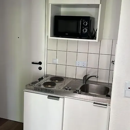 Guenstige Zimmer Im Herzen Von Kreyenbrueck Oldenburg Exterior photo