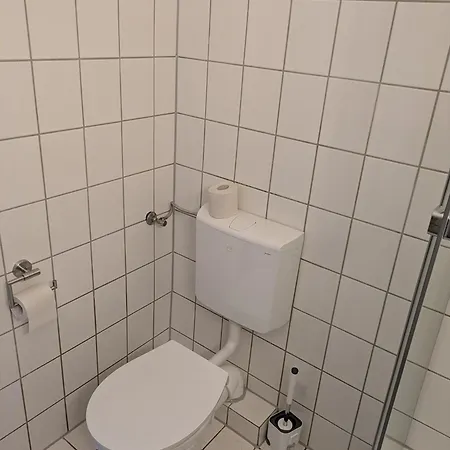 Guenstige Zimmer Im Herzen Von Kreyenbrueck Oldenburg Exterior photo