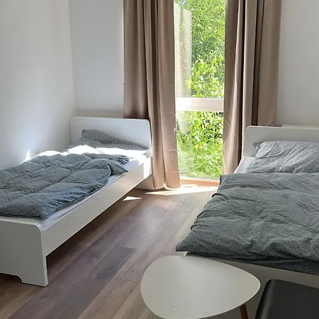 Guenstige Zimmer Im Herzen Von Kreyenbrueck Oldenburg Exterior photo