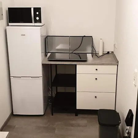 Guenstige Zimmer Im Herzen Von Kreyenbrueck Oldenburg Exterior photo